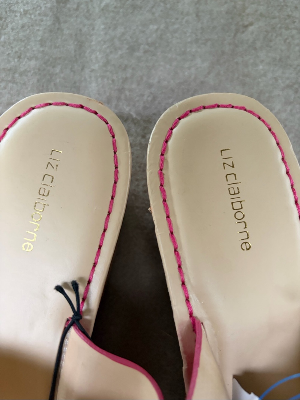 Liz Claiborne Pink Leather Thong Sandals with Gold Accents - Picture 2 of 6